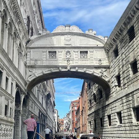 Ferienwohnung Ca' Ai Sospiri Venedig Exterior foto
