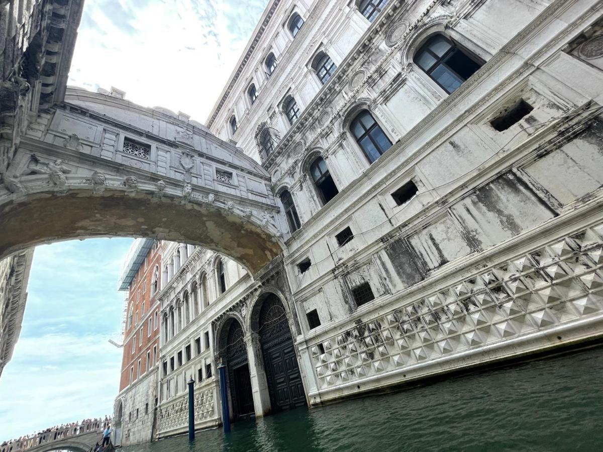 Ferienwohnung Ca' Ai Sospiri Venedig Exterior foto